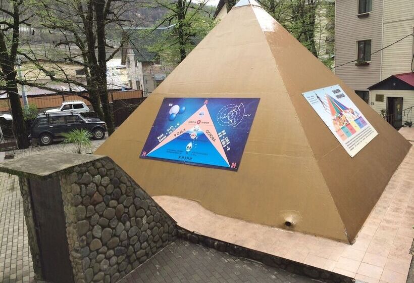 בית מלון כפרי Piramida