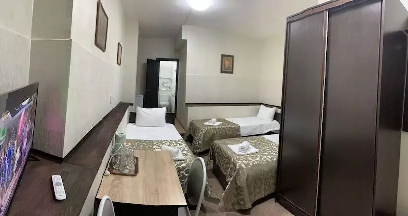 هتل Piramida