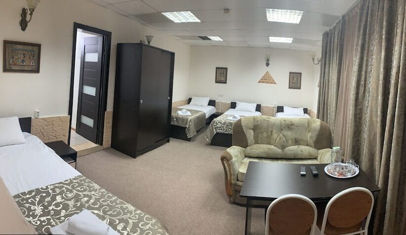 בית מלון כפרי Piramida