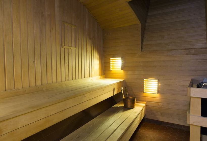 Lady Hamilton Apartments