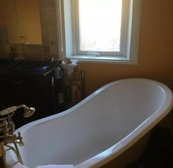 Lee Side B&b