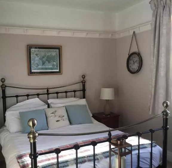 Lee Side B&b