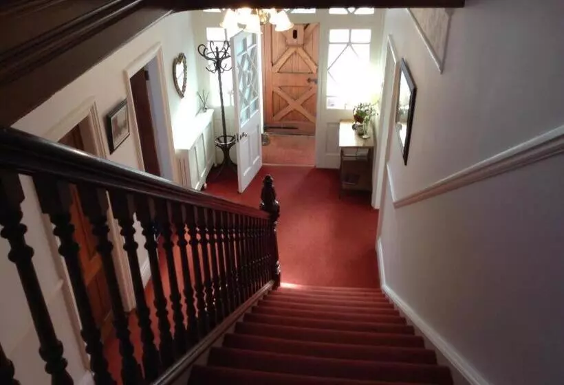 Lee Side B&b