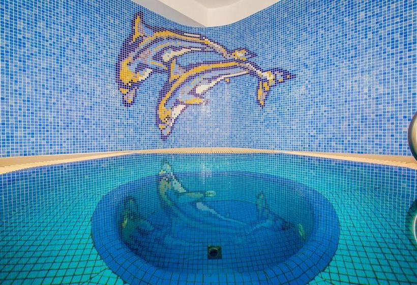 استراحتگاه Paradise Kings Club