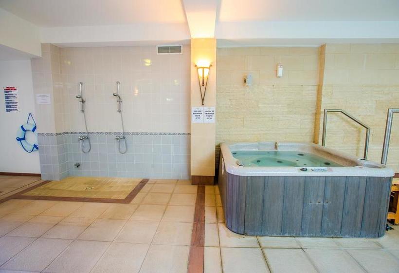 استراحتگاه Paradise Kings Club