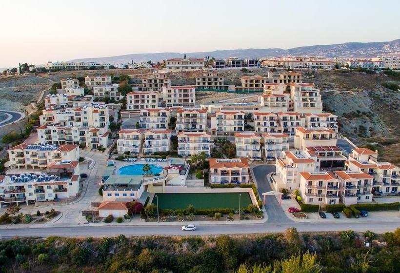 استراحتگاه Paradise Kings Club