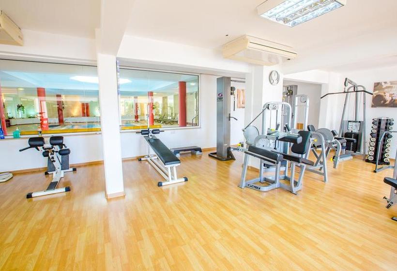 استراحتگاه Paradise Kings Club