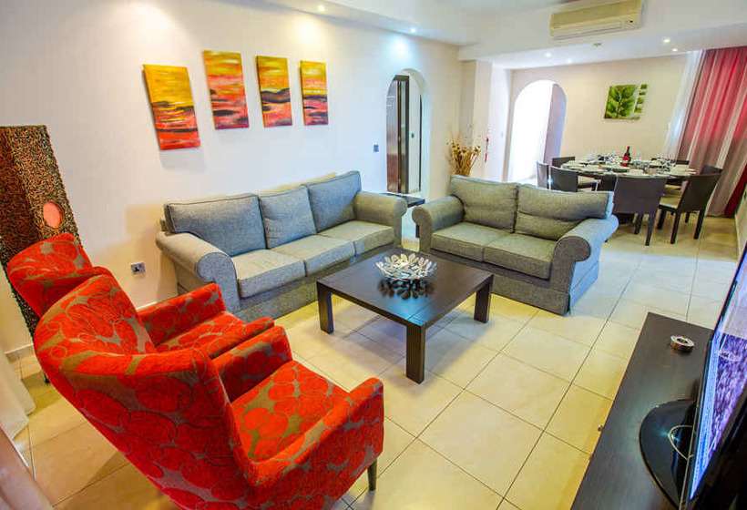 استراحتگاه Paradise Kings Club