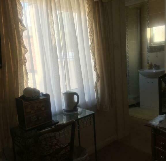 West Wold Farm House B&b