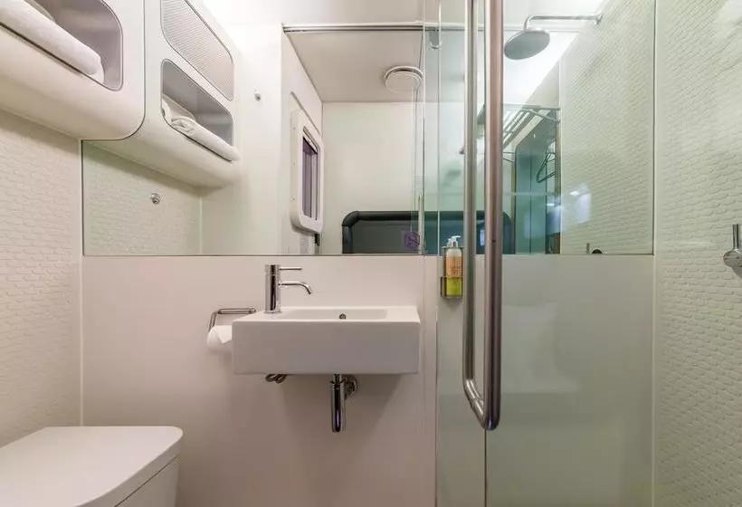 Yotelair London Heathrow Airport