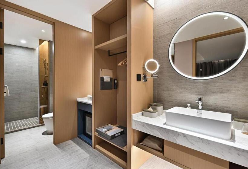 Atour Hotel Kunming Dianchi Park 1903