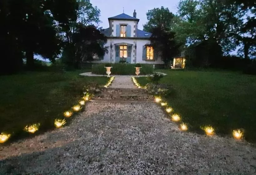 ベッドアンドブレックファースト Le Manivert