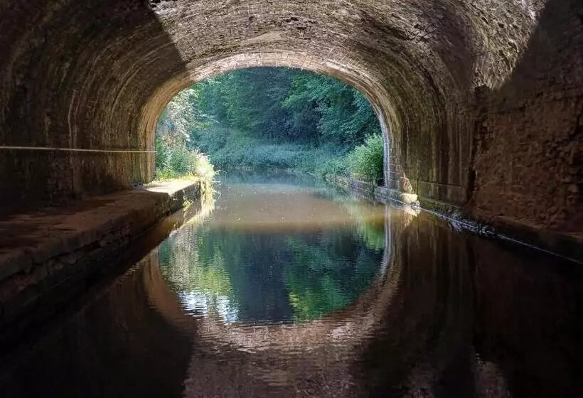 ベッドアンドブレックファースト Le Manivert