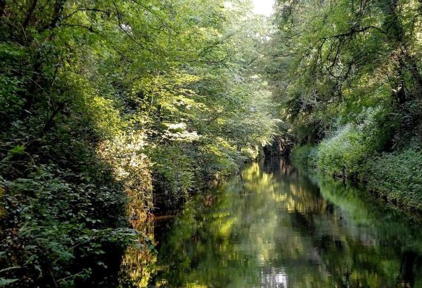 住宿加早餐  Le Manivert