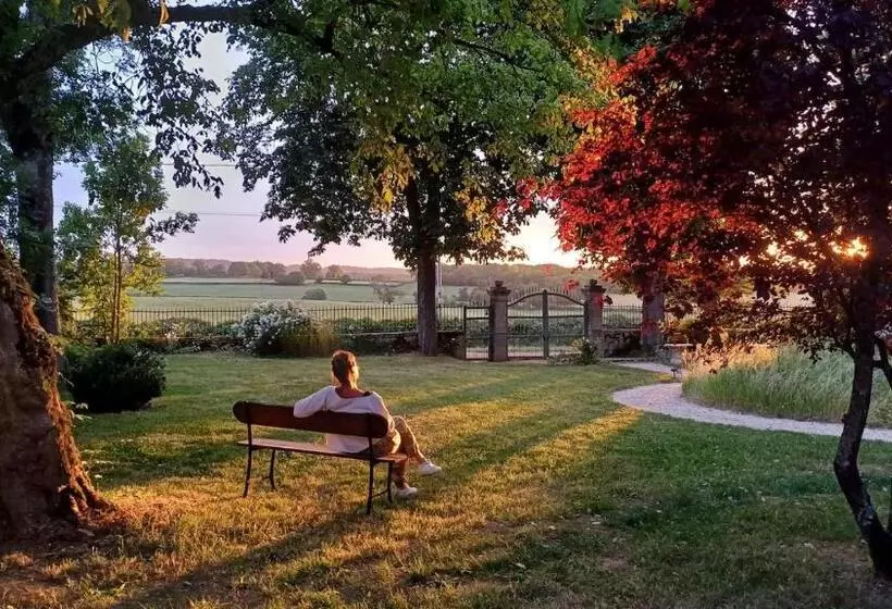 ベッドアンドブレックファースト Le Manivert