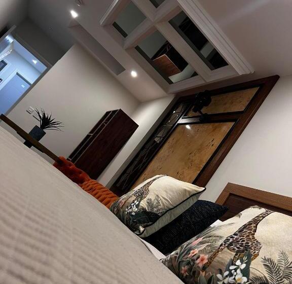 ホテル 53 Luxury Rooms