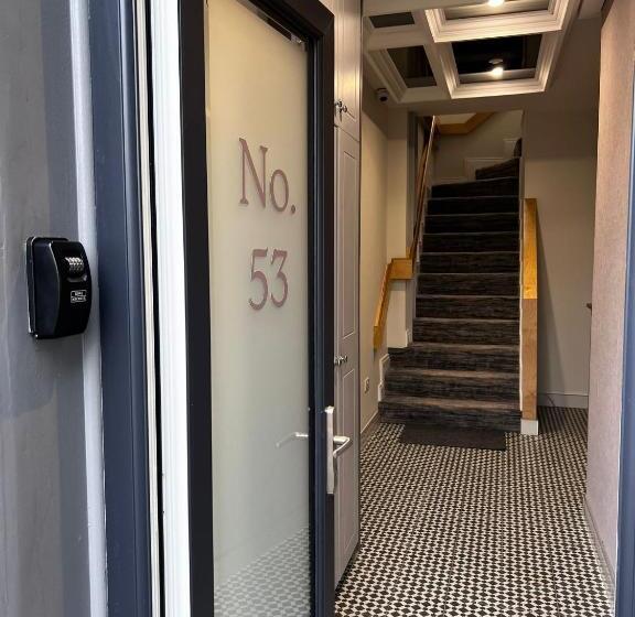 ホテル 53 Luxury Rooms