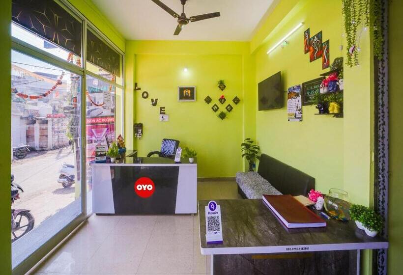 בית מלון כפרי Oyo Urvi Castle