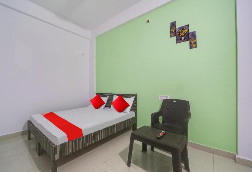 בית מלון כפרי Oyo Urvi Castle