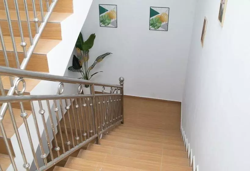 Hotelli Qiu S Event House Deluxe Room