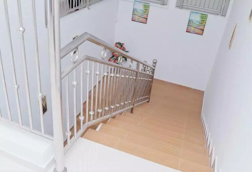 Hotelli Qiu S Event House Deluxe Room