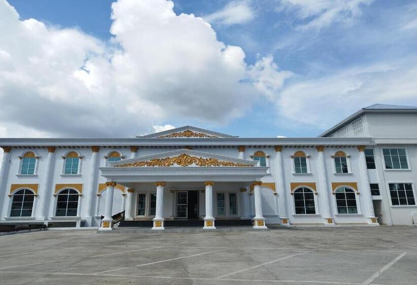 Maulidia Hotel Syariah & Convention Center