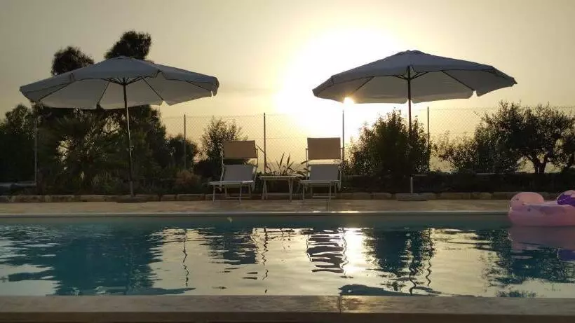 ペンション Domus La Roccia