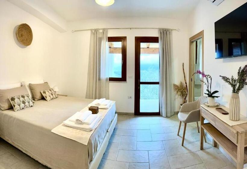 بنسيون Domus La Roccia