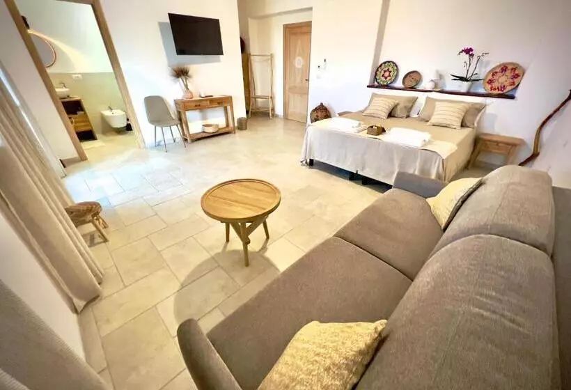 ペンション Domus La Roccia