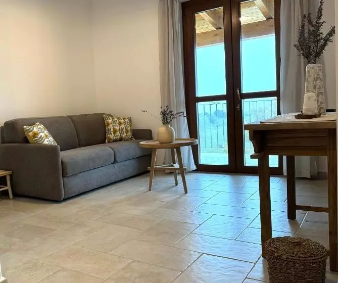 ペンション Domus La Roccia