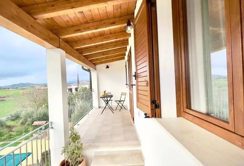 ペンション Domus La Roccia