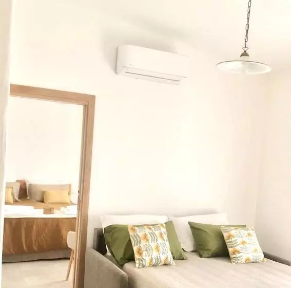 ペンション Domus La Roccia