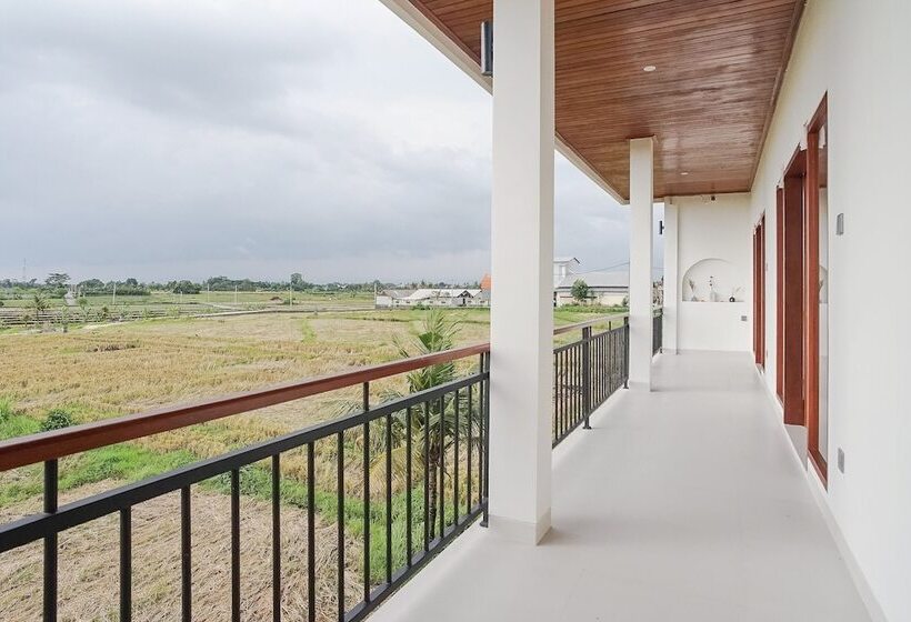 ペンション Kerti Suite