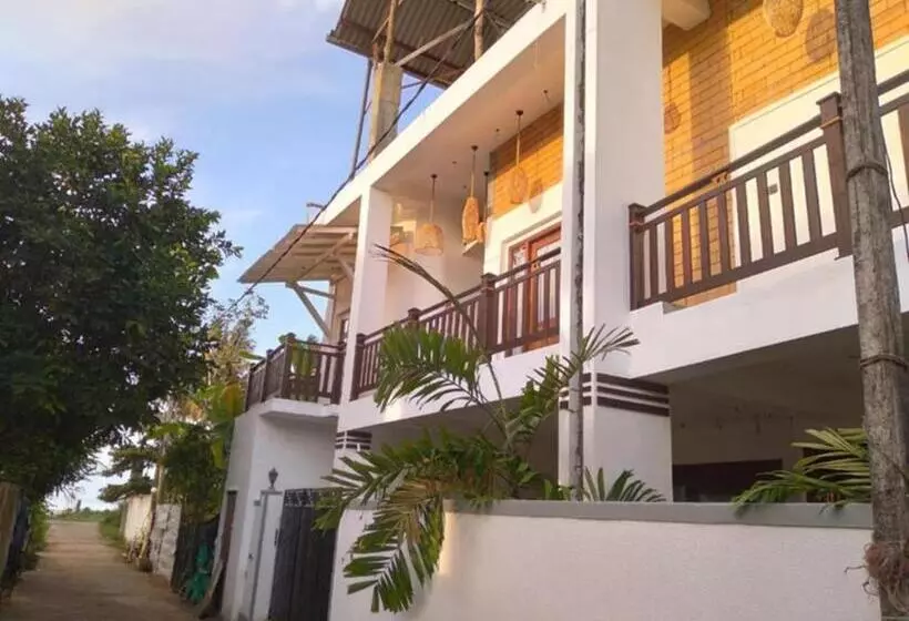 Majatalo Room In Villa   Surf 247 Weligama   Deluxe Double Room With Side Sea View