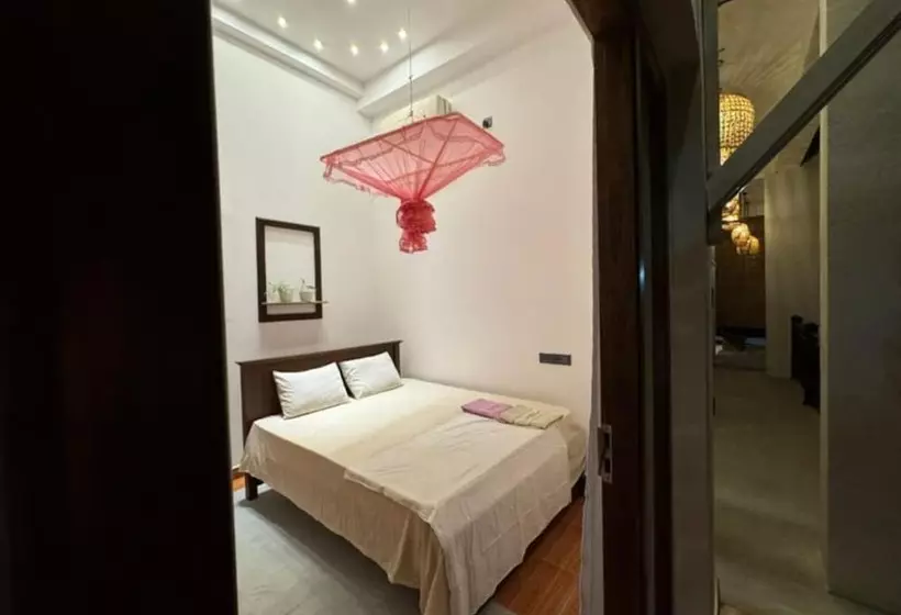 Majatalo Room In Villa   Surf 247 Weligama   Deluxe Double Room With Side Sea View