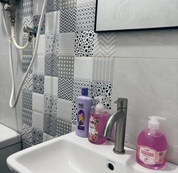 Пансион R4 Hotel Style Room With Projetor #1min Walk To Ksl City Mall