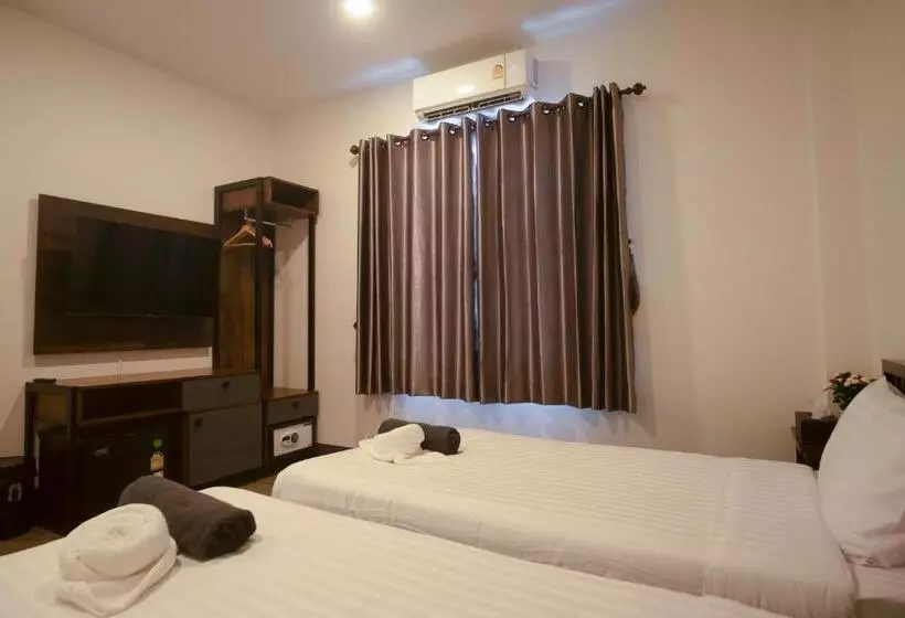 Sea Beach Hostel & Club Aonang Beachfront