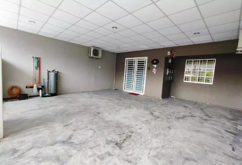 ユースホステル Trex_batu Pahat Homestay