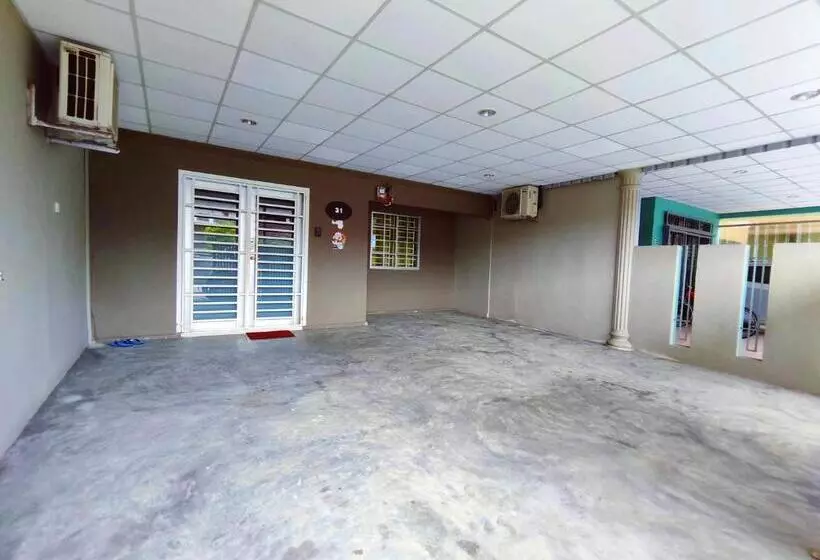 ユースホステル Trex_batu Pahat Homestay