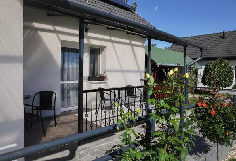 Aamiaismajoitus (B&B) Cigándi Családi Panzió