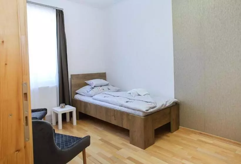 Aamiaismajoitus (B&B) Cigándi Családi Panzió