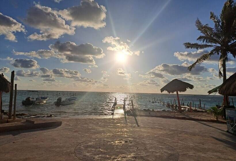 ホテル Hidden Jems Mahahual Hostel