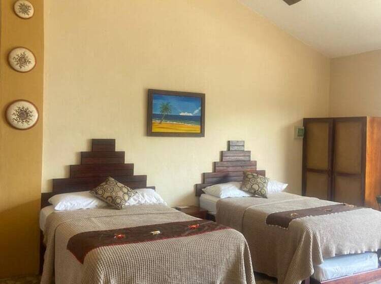 ホテル Hidden Jems Mahahual Hostel