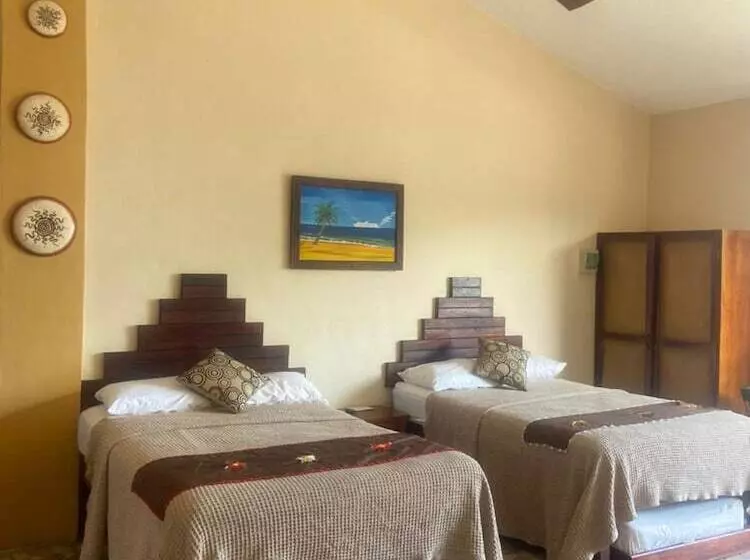 ホテル Hidden Jems Mahahual Hostel
