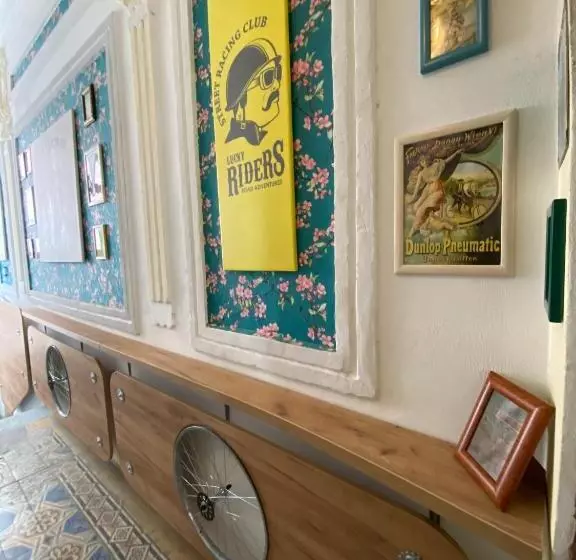 هتل лісапед на зустрічній