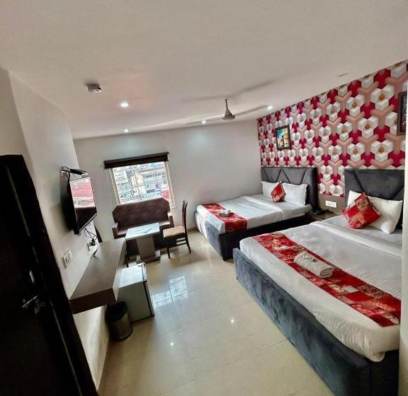 Hotel Kelvish Free Airport Pickup