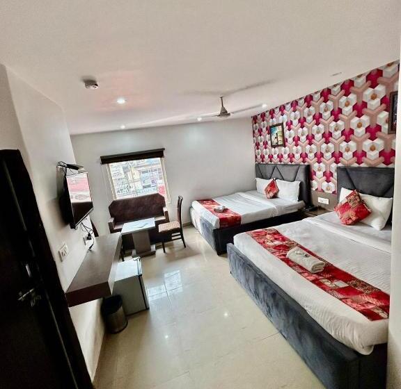 Hotel Kelvish Free Airport Pickup