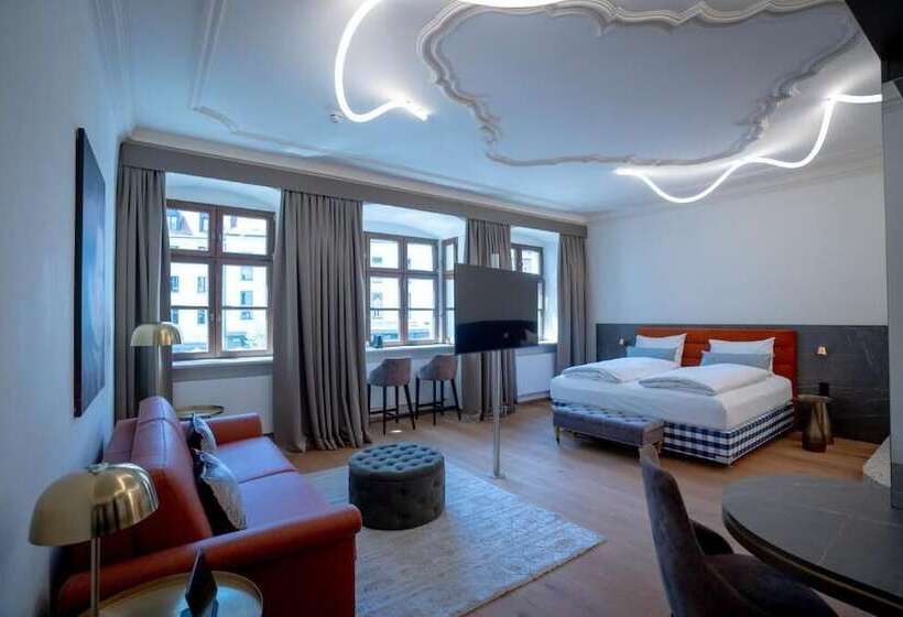 Hotel Maxim Suites By Elias Holl