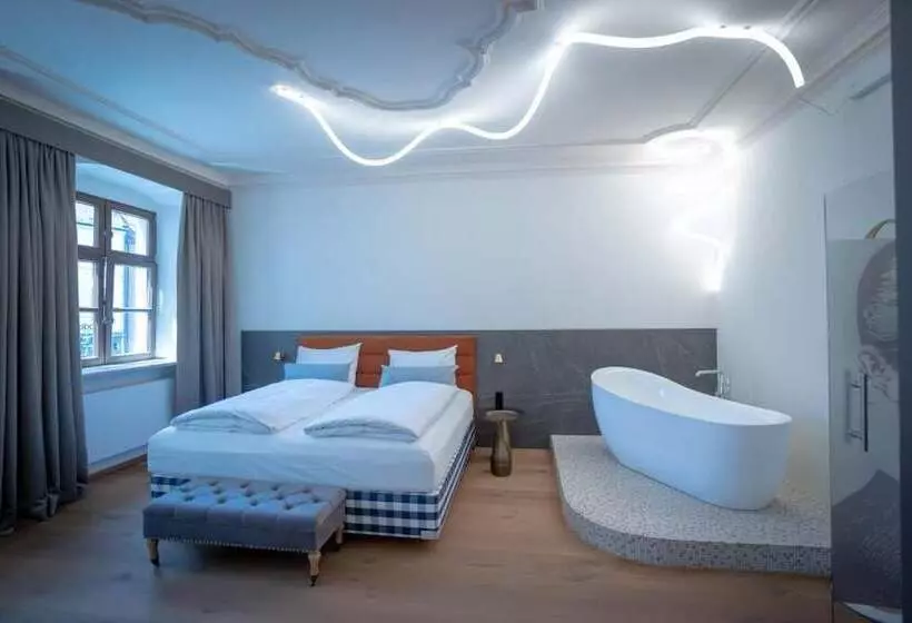 Hotelli Maxim Suites By Elias Holl