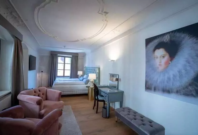 Hotelli Maxim Suites By Elias Holl